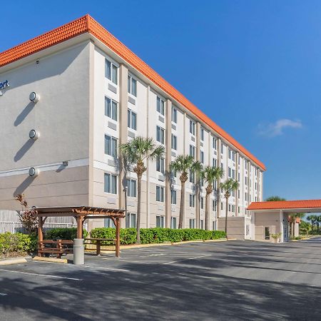Comfort Inn St Petersburg North Exterior photo