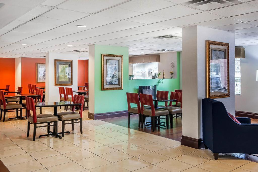 Comfort Inn St Petersburg North Exterior photo